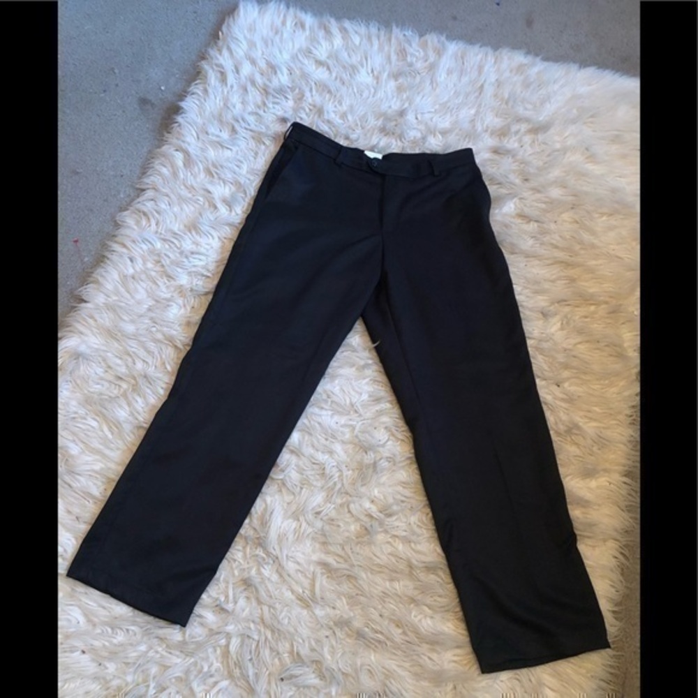 Izod Golf Pants in Black